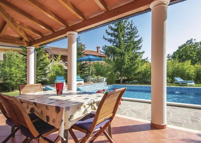 Valmonida Mit Pool By Interhome Vikendica Zminj