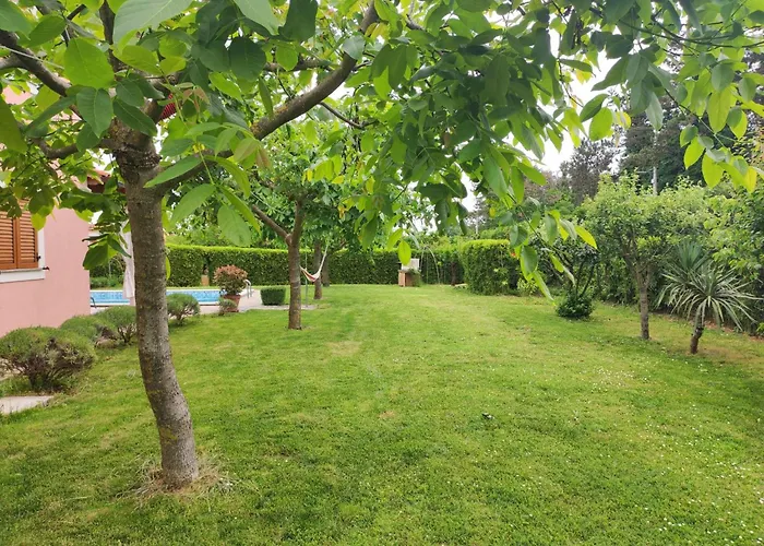 Vikendica Valmonida Mit Pool By Interhome *