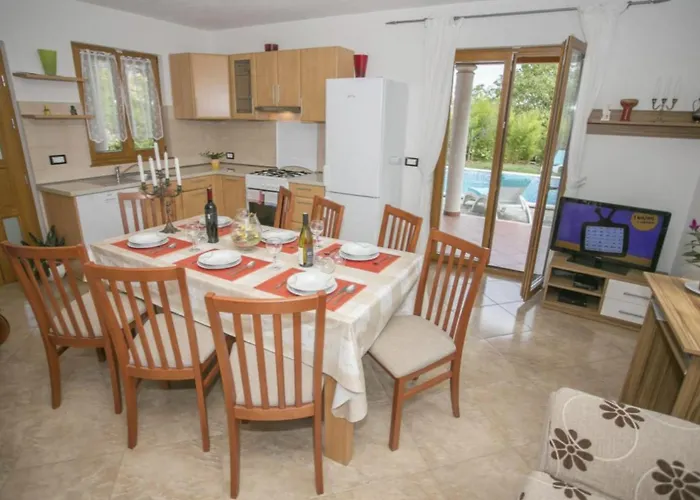 Valmonida Mit Pool By Interhome * Zminj