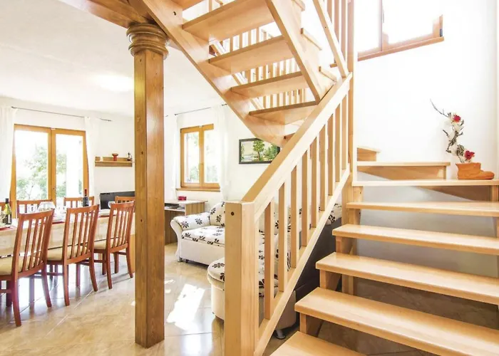 Valmonida Mit Pool By Interhome Zminj