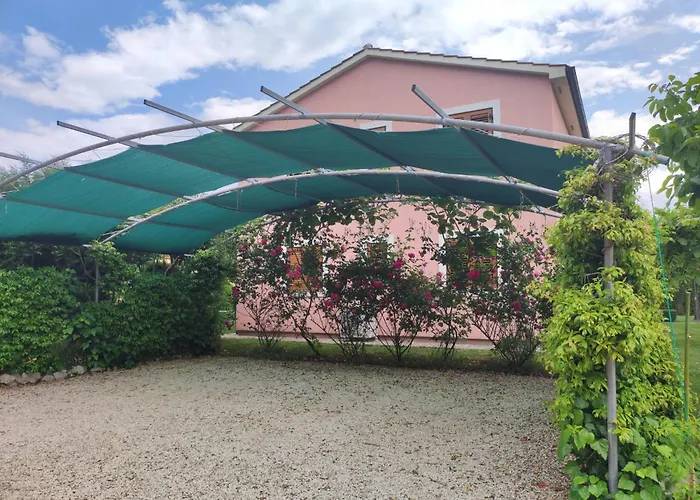 Valmonida Mit Pool By Interhome Zminj