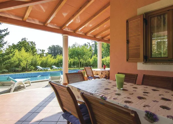 Valmonida Mit Pool By Interhome Vikendica *