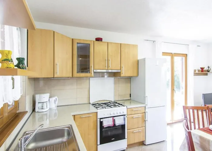 Valmonida Mit Pool By Interhome * Zminj