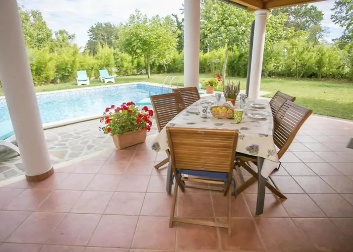 Holiday home Valmonida Mit Pool By Interhome