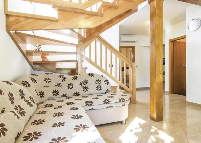 Valmonida Mit Pool By Interhome